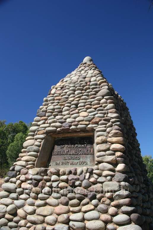 Monumen to Captain Cook, Town of 1770